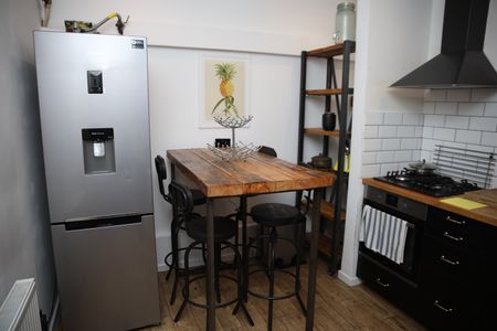 2 Bed Semi-Detached House, Trent Road, LU3 - Photo 5