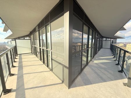 For Lease - 38 Annie Craig Drive Unit# 5005, Toronto, Ontario - Photo 4