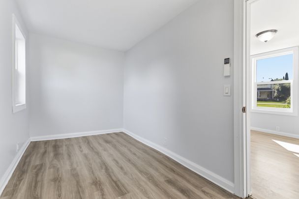 For Lease - 34 BROADWAY Street, Newbury, Ontario - Photo 1