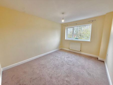 3 bedroom detached house to rent - Photo 4