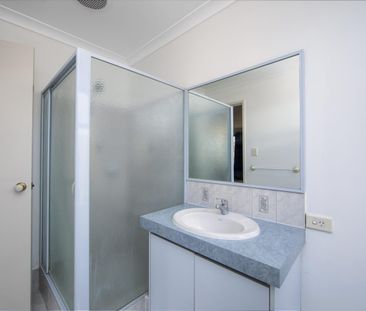 Generous proportions in a functional family home! - Photo 1