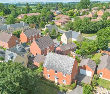 4 bedroom detached house to rent - Photo 2