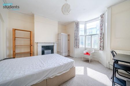 4 bedroom terraced house to rent - Photo 2