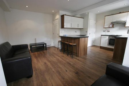 4 bedroom terraced house to rent - Photo 4
