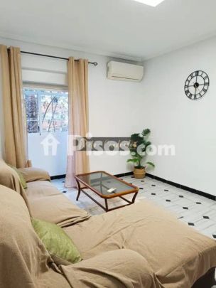 Piso en alquiler en Juan Carlos I - Photo 1