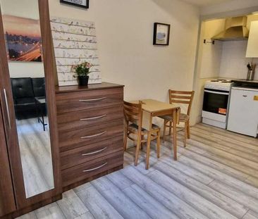 Studio to rent - Photo 4