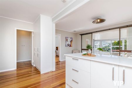 102 Helston Road, Paparangi - Photo 3