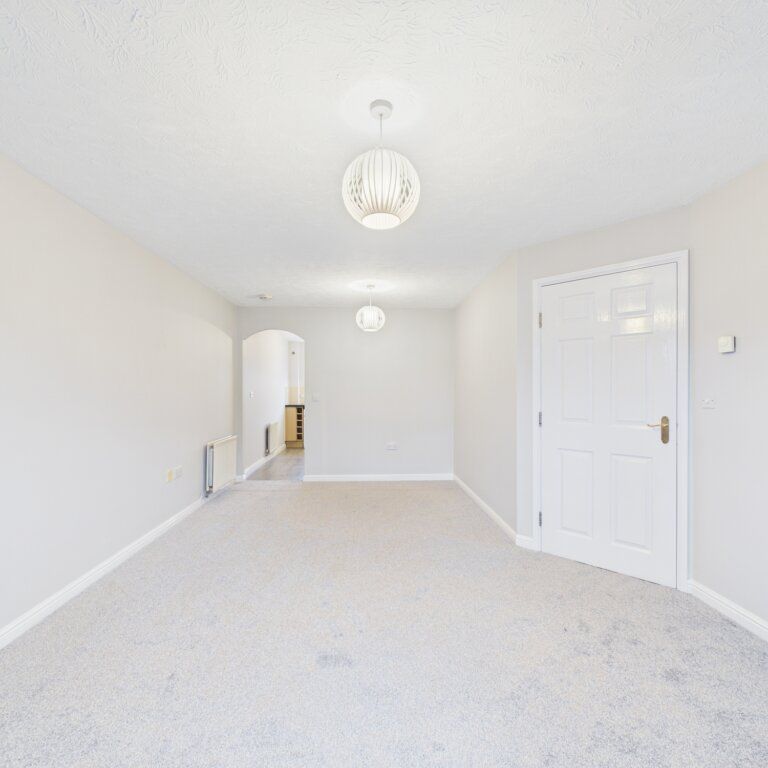 2 bedroom House to rent - Photo 1