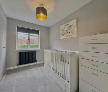 Robin Hill Drive, Camberley, Surrey, GU15 - Photo 6