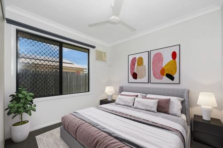 Beautifully Renovated Home on Spacious Corner Block - Photo 4