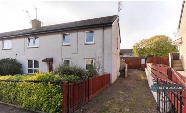 3 bedroom flat to rent - Photo 1