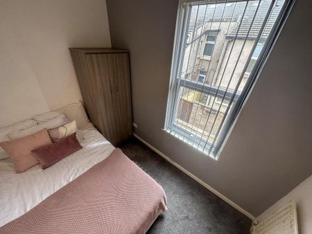 4 bedroom house to rent - Photo 2