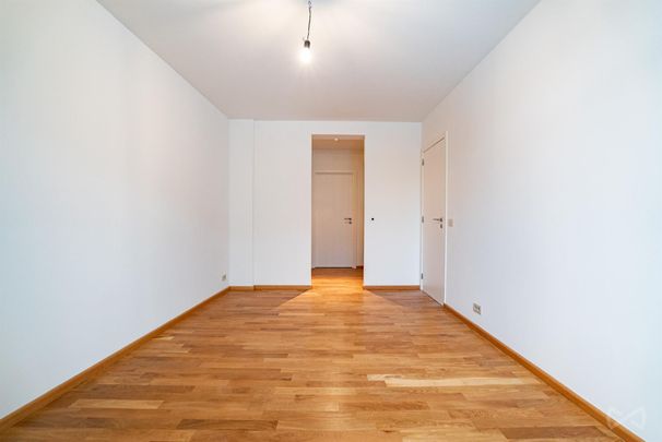 Appartement met drie slaapkamers in Ixelles - Photo 1