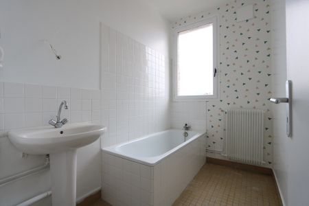 Location Appartement 2 pièces 70m² - Photo 3