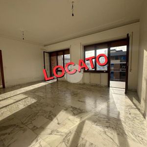 Trilocale in affitto - Photo 2