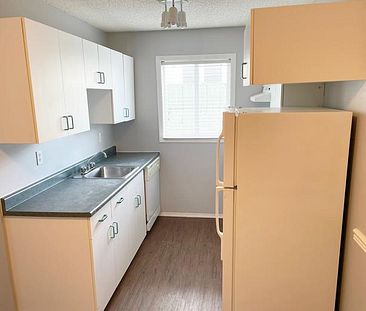 Parkview II Apartments | 9501A Manning Avenue, Fort McMurray - Photo 1