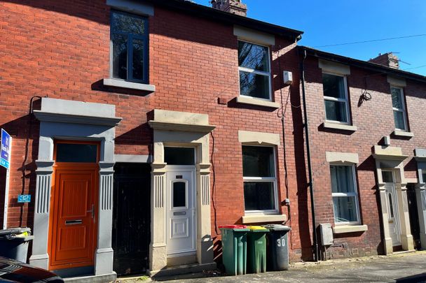 2-Bed Terraced House to Let on Shelley Road, Preston - Photo 1