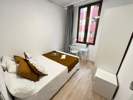 Carrer de Finestrat, Valencia, Valencian Community 46006 - Photo 3