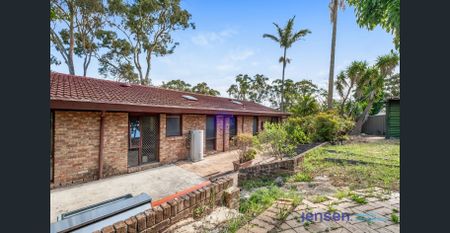 Spacious 4-Bed Family Home in Quiet Glenhaven Street - Photo 2