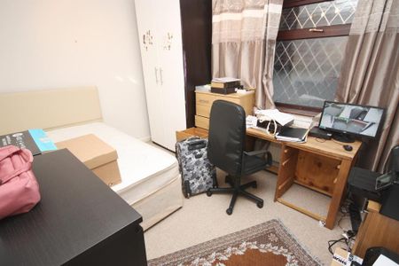 Muirfield, East Acton, London, W3 7NR - Photo 5