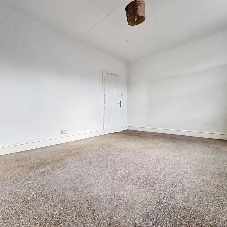 4 bedroom terraced house to rent - Photo 1