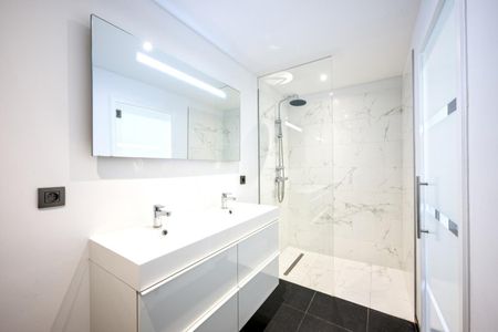 Square du bois, magnifique Penthouse 3 ch/3sdd + parking int - Photo 4