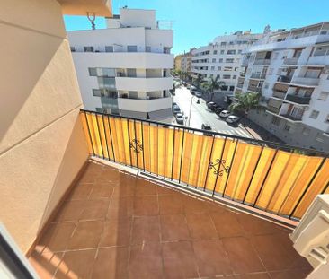 Alquiler de piso en Calle León Felipe - Photo 5