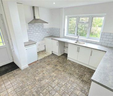 4 bedroom detached house to rent - Photo 4