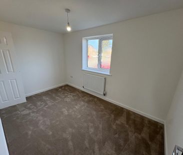 2 bedroom semi-detached house to rent - Photo 6
