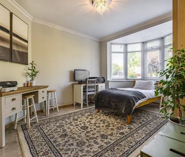 3 bedroom Bungalow To Let - Photo 4