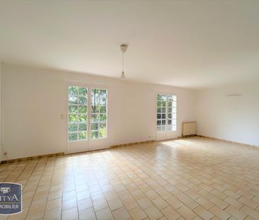 Location Maison 4 pièces 94m² FRONSAC 33126 - Photo 2