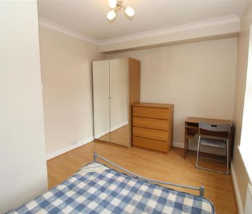 3 bedroom private hall to rent - Photo 6