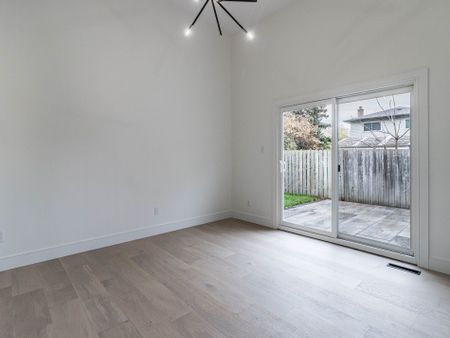 For Lease - 3278 Trevor Court Unit# Upper Level, Mississauga, Ontario - Photo 4