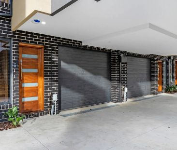 Brand New Townhouse in Prime Ringwood Location - Photo 1