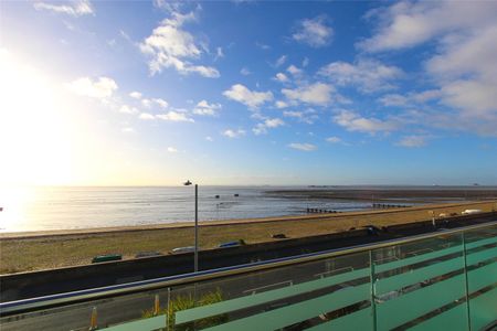 Eastern Esplanade, Thorpe Bay, Essex, SS1 - Photo 2