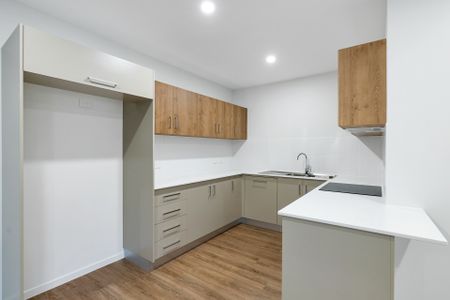 ** BREAK LEASE ** SIMPLY STUNNING! PRIVATE, MODERN & SPACIOUS DUPLEX WITH BUSHLAND BACKDROP! - Photo 5