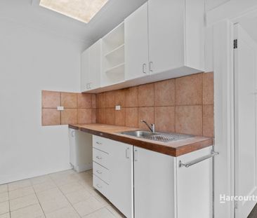 Prime Location - Photo 4