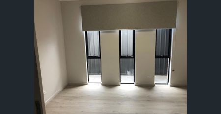 IMPRESSIVE FAMILY LIVING WITH SPACE, STYLE & EXCEPTIONAL ENTERTAINING - Photo 2