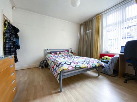 10 Mona Road, Crookes, Sheffield - Photo 2