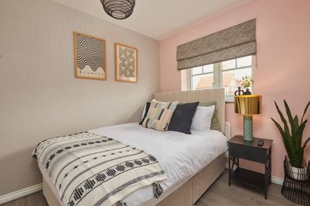 2 Bed Semi-Detached House, Tavistock Close, LS12 - Photo 5