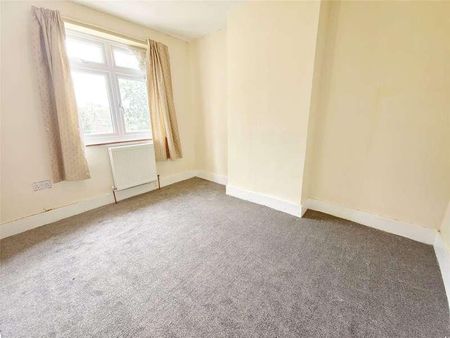 Dunton Road, Romford, Essex, RM1 - Photo 4