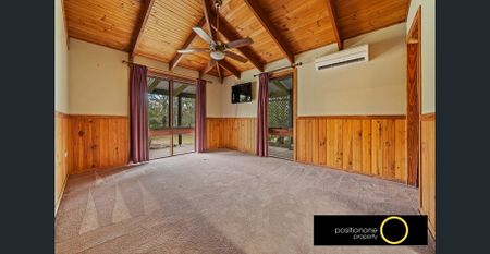 Beautiful Home with Bonus Granny Flat and Horse-Riding Arena in Jimboomba, QLD! - Photo 3