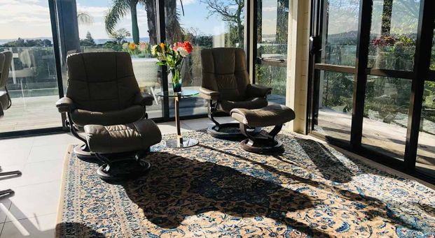 Hidden lifestyle paradise w/spectacular water view - Photo 1