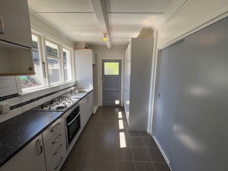Spacious Four-Bedroom Home - Photo 5