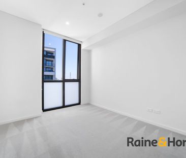 Stunning 2 Bedroom Apartment with Elegant Modern Designer Fixtures ... - Photo 3