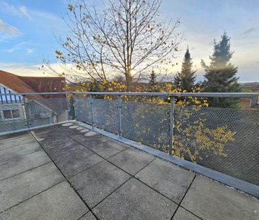 Super schöne 4-Zimmer Wohnung im Grünen mit Balkon komplett renoviert - Photo 2