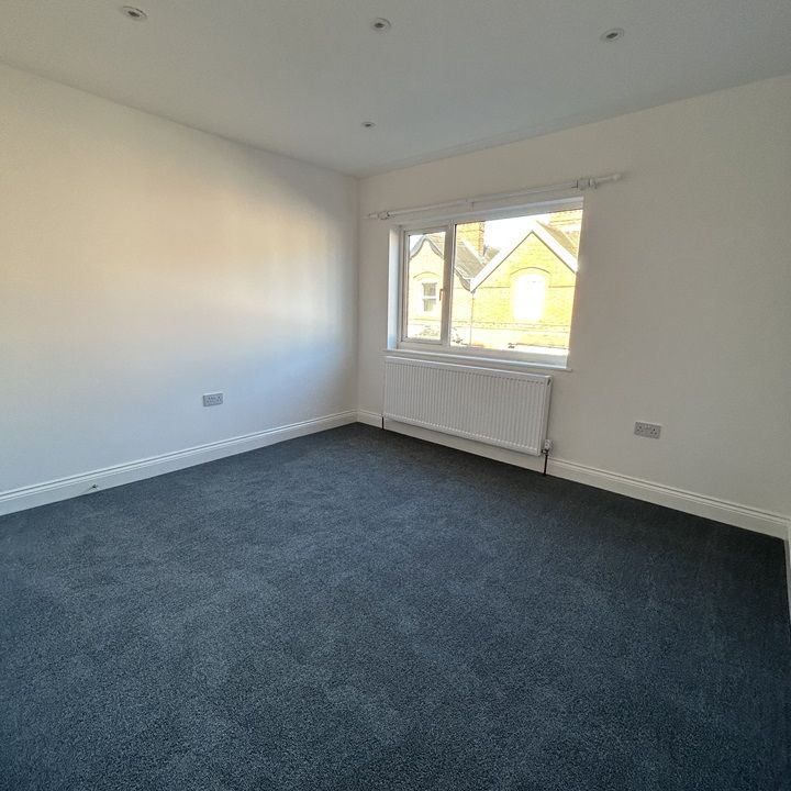 2 Bed Terraced House, Edgehill Street, RG1 - Photo 1