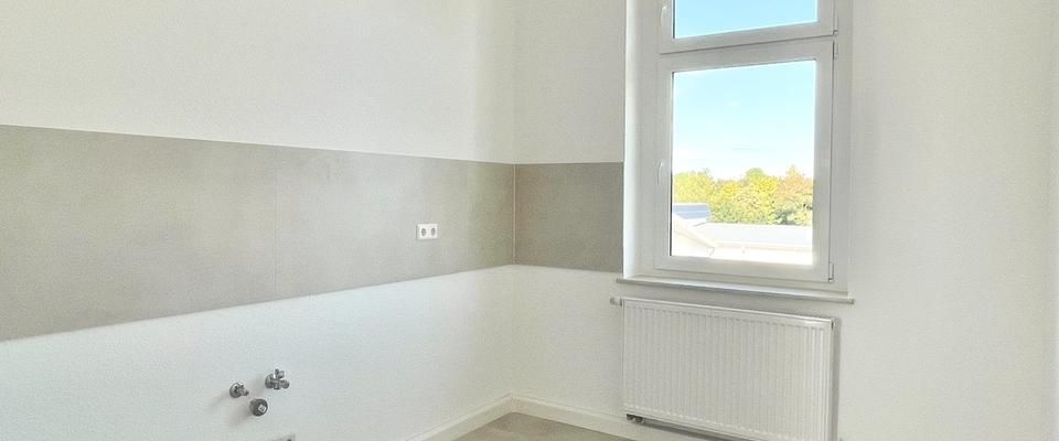 Moderne 3-Zi.-Wohnung mit neuem Tageslichtbad, Eichenparkett im Wohnzimmer sowie opt. Stellplatz - Foto 1