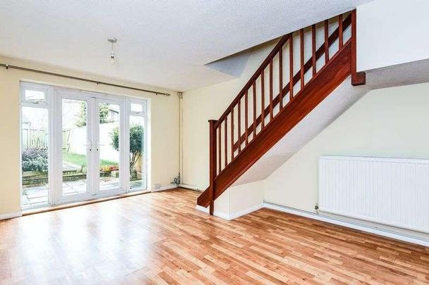 Holly Close, Bicester, OX26 - Photo 1