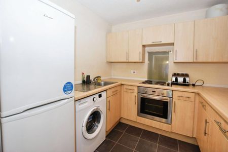 1 bedroom flat to rent - Photo 2
